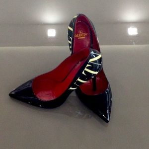 VALENTINO NEW SIZE 40 NEW